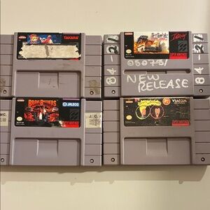 Super Nintendo Game Cartridge Set - Gray